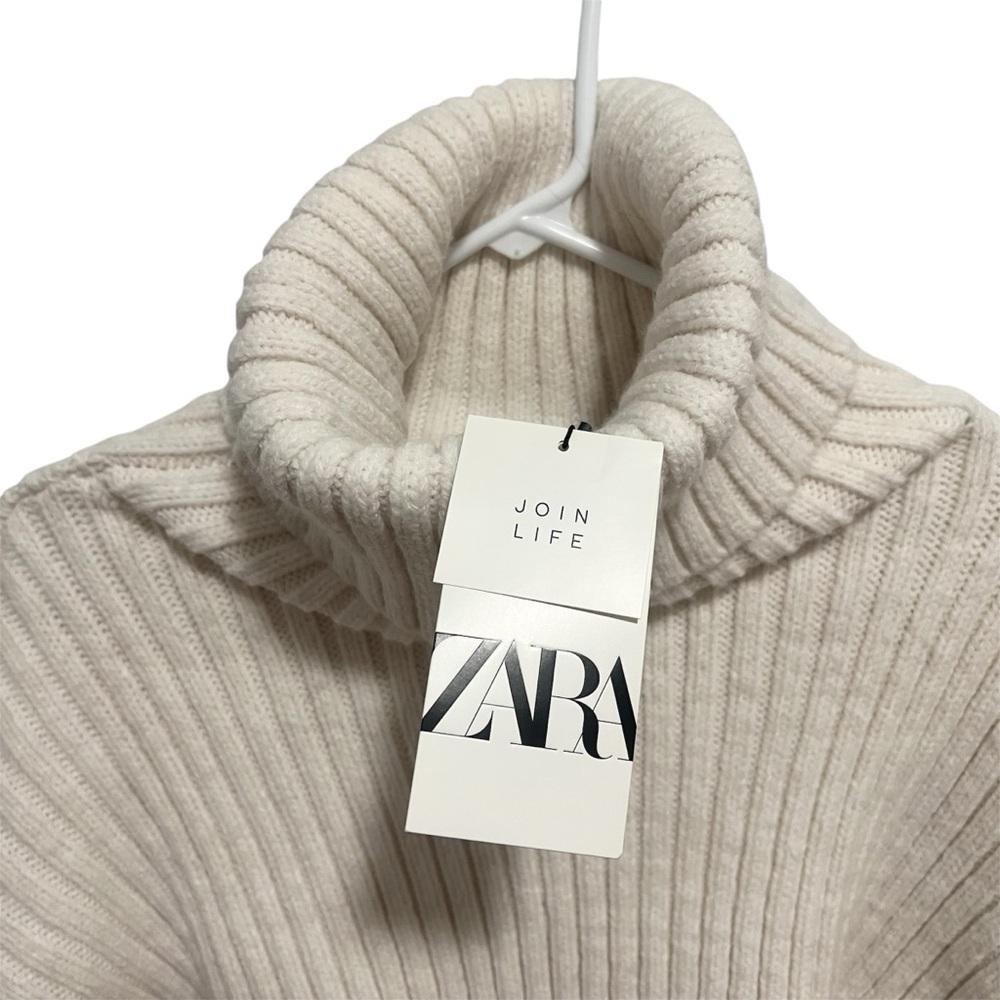 Zara Off White/Cream Cropped Ribbed Turtleneck Long sleeves Knit Sweater; Size M - Picture 3 of 6